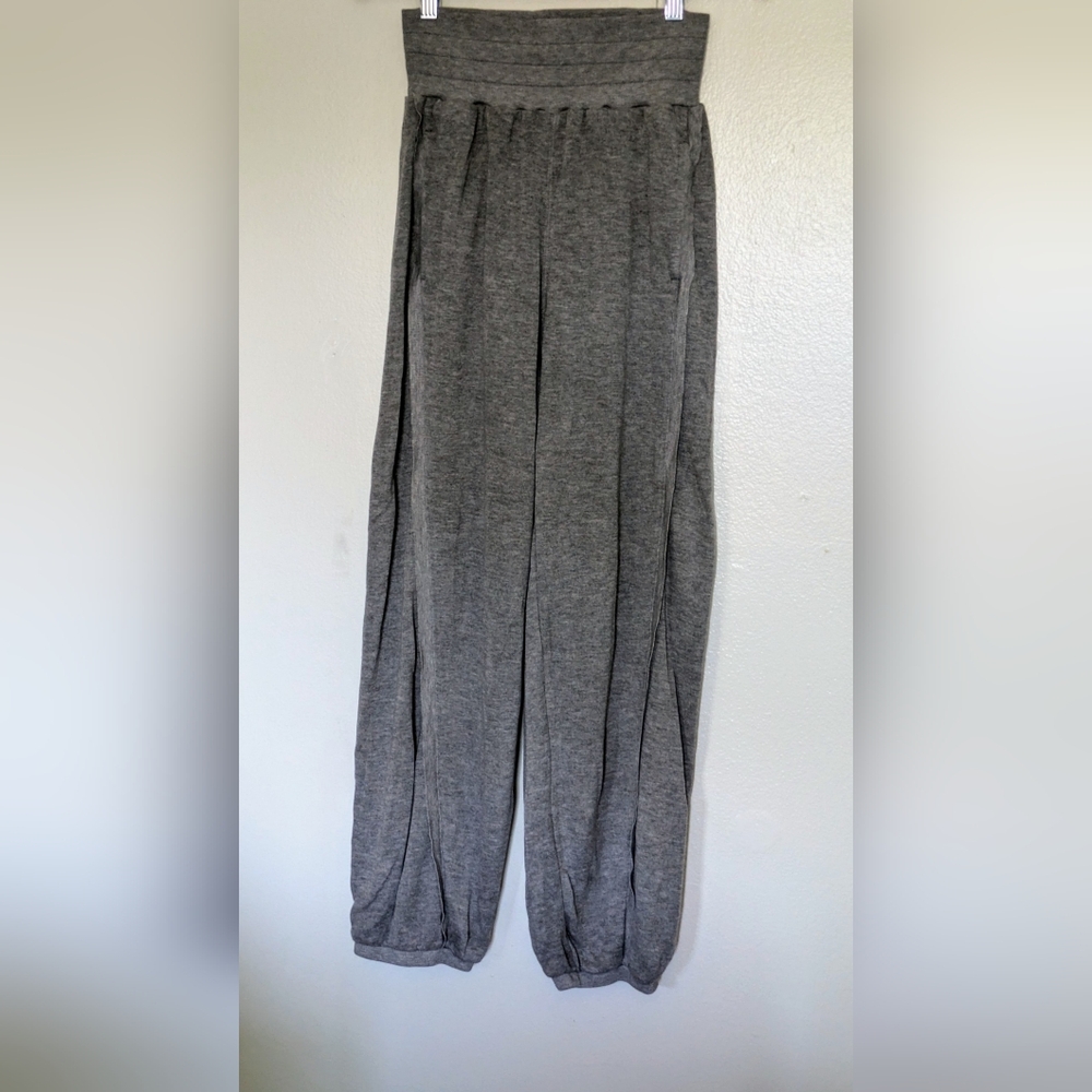 FREE PEOPLE FREE MOVEMENT GRAY SWEATPANTS SIZE XS